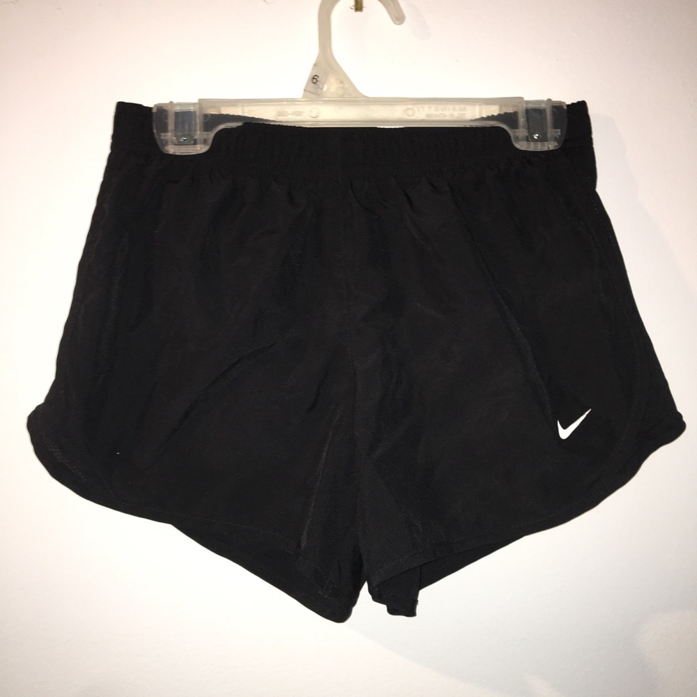 Girls black nike shorts